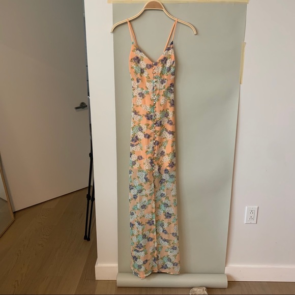 [DONATED] Love Sadie Maxi Dress - Picture 4 of 14